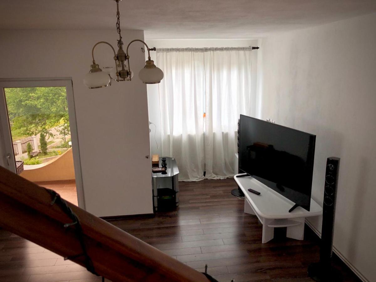 Casa Paunescu Milostea Exterior foto